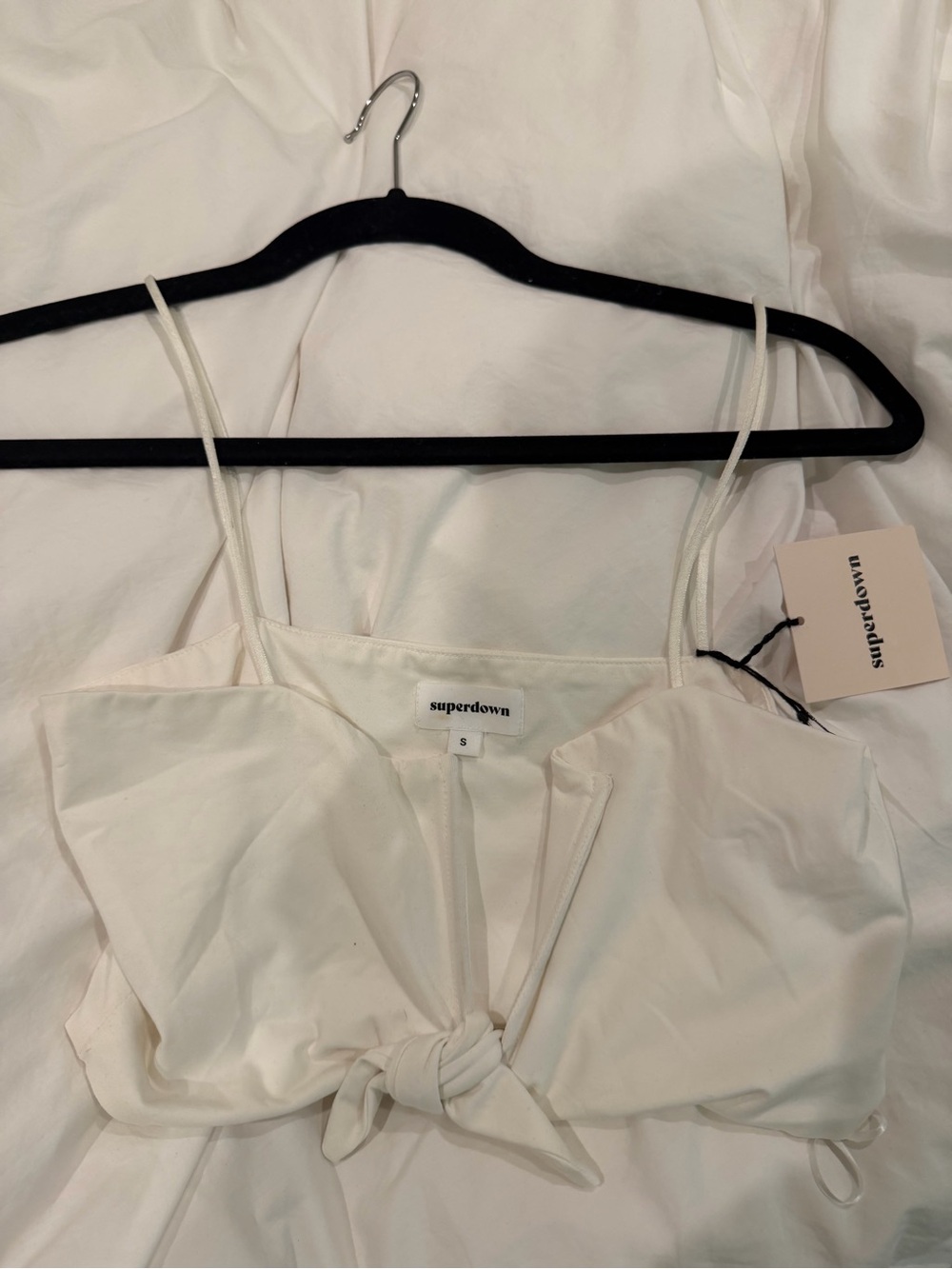 superdown White Tie-Front Spaghetti Strap Crop Top- new - Picture 3 of 4